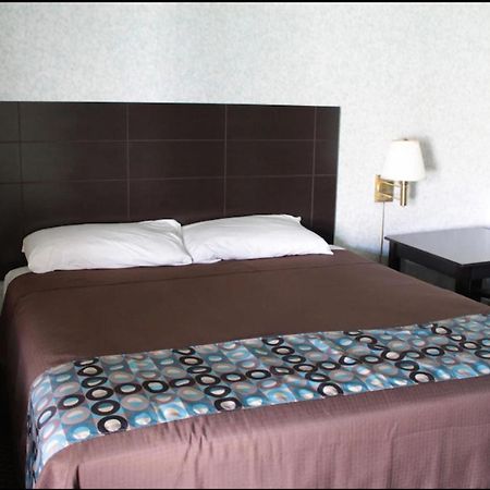 Wagon Wheel Inn Lenox Zewnętrze zdjęcie
